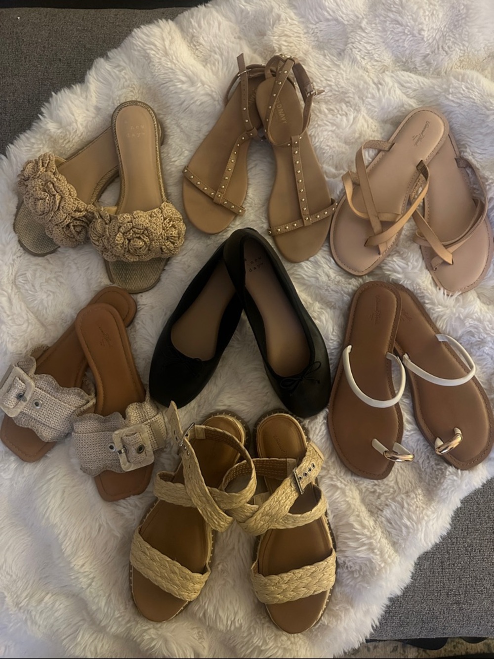 Target/Old Navy Assorted Women's Tan, Black Summer Sandals, Flats and Wedges